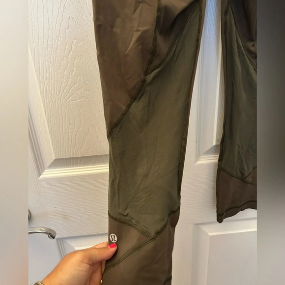 Lululemon Sz 6 Pace Rival 22” Crop Leggings  Dark Olive - Picture 5 of 6
